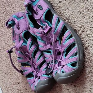 Keen Sandals - Size Y5